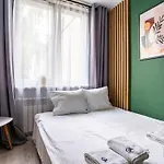 Close-Central Warsaw Apartment - Great Location - Cozy Studio Apartment - Ogrodowa#2